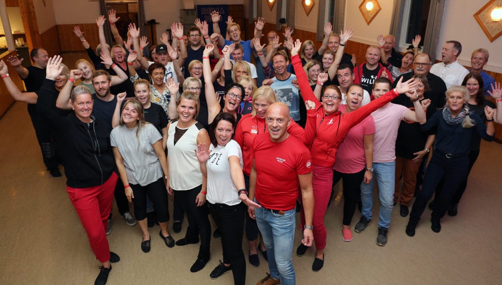 Danset &laquo;Flashmob&raquo; i verdensbyer – og Brønnøysund!