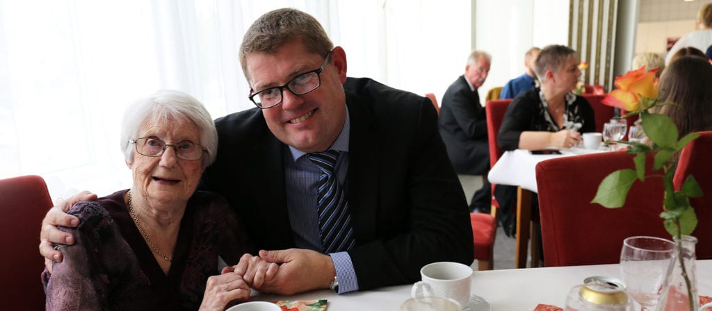 Gratulerer med 100-årsdagen Emmy Hvammen!