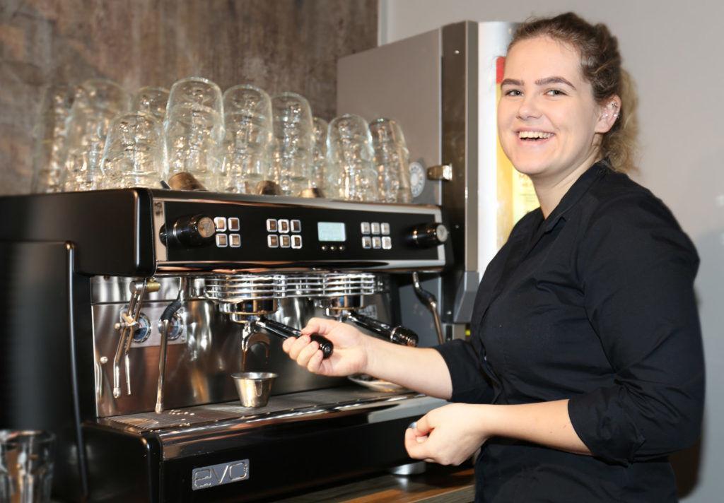 Julia fra Koffein Brønnøysund
